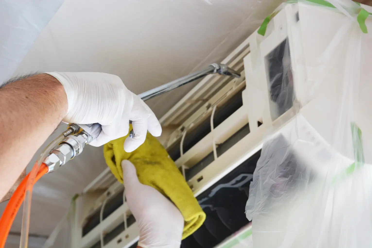 Read more about the article Why Aircon Chemical Cleaning Matters in Sarawak’s Humidity 